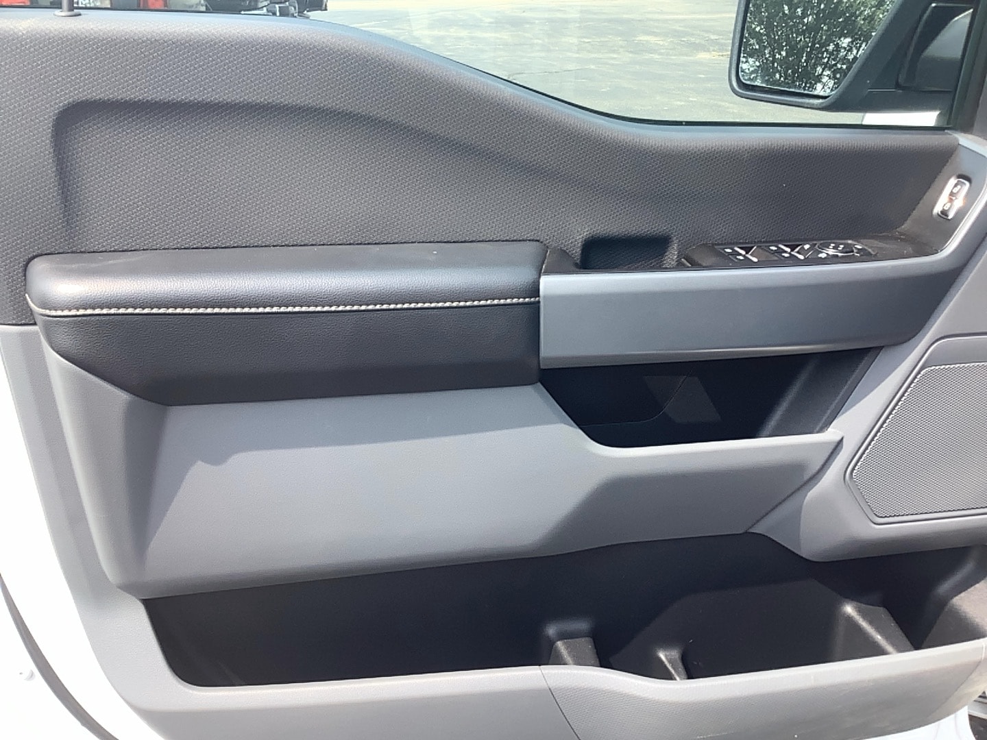 2023 Ford F-150 XLT - Photo 16