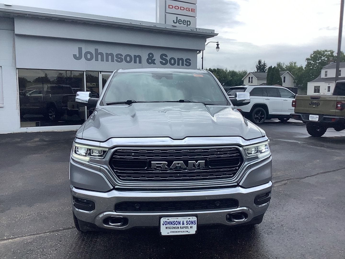Used 2019 RAM Ram 1500 Pickup Limited with VIN 1C6SRFHT4KN723315 for sale in Wisconsin Rapids, WI