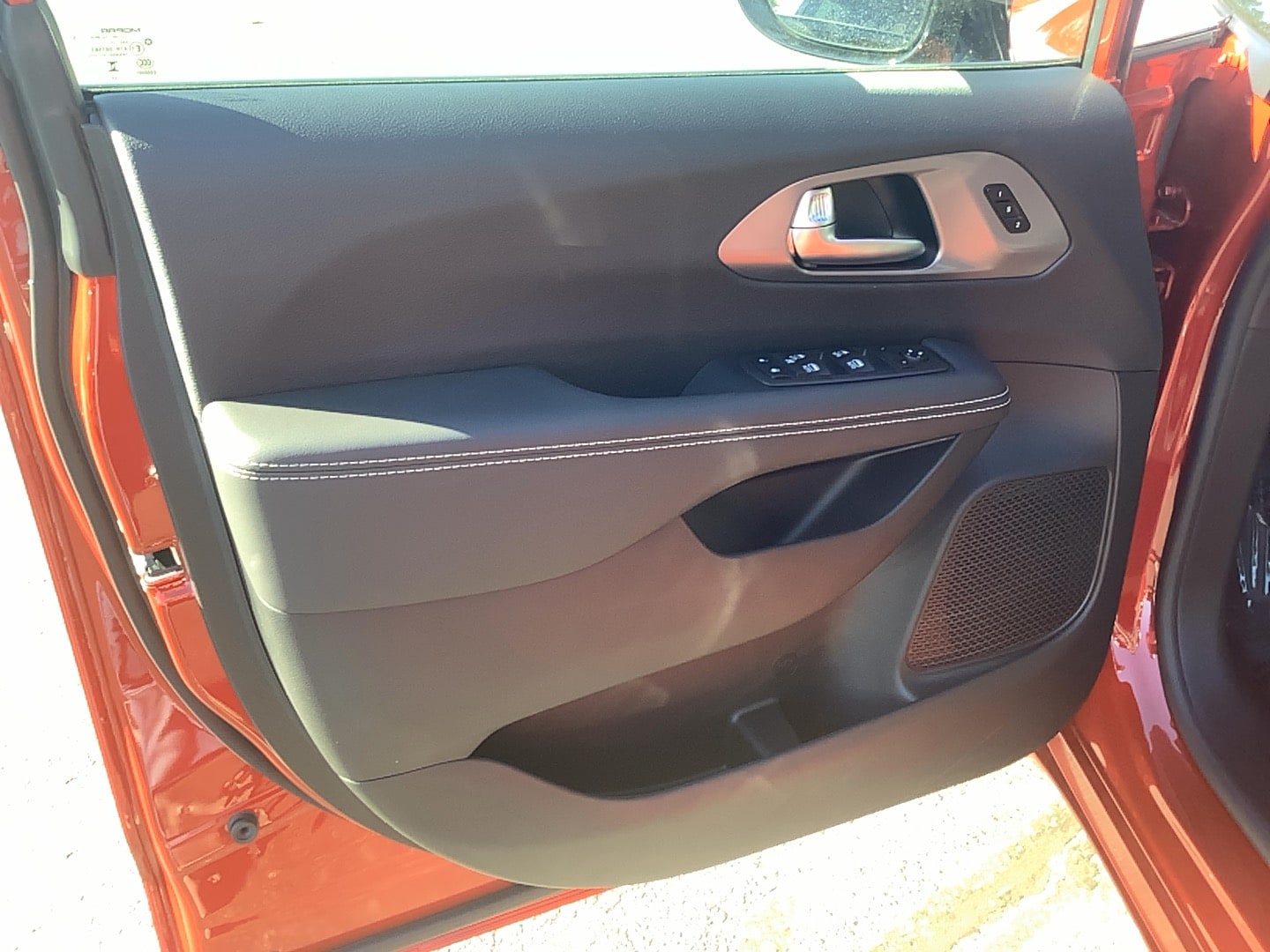 2026 Chrysler Pacifica Select - Photo 14