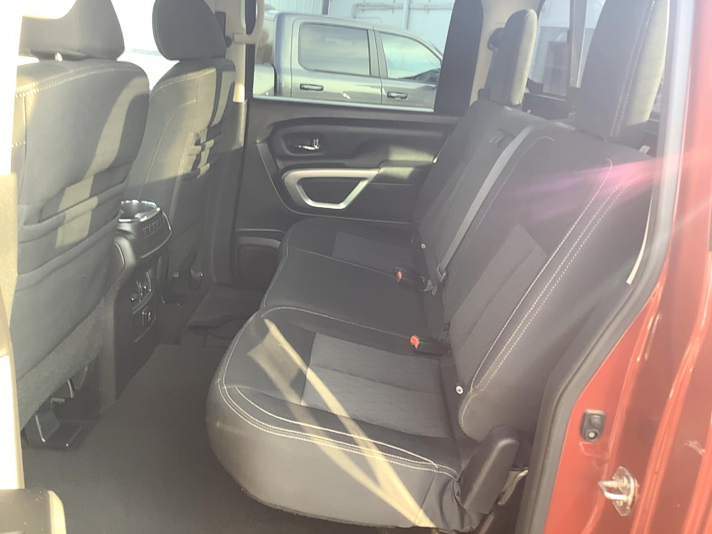 2016 Nissan Titan XD SV - Photo 17