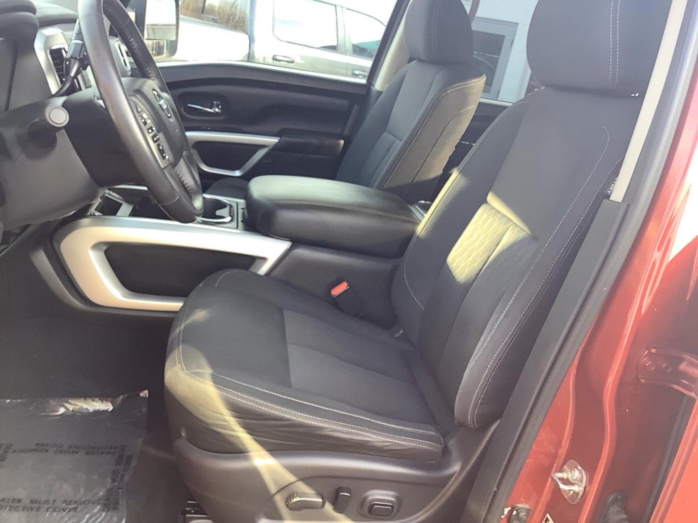 2016 Nissan Titan XD SV - Photo 14