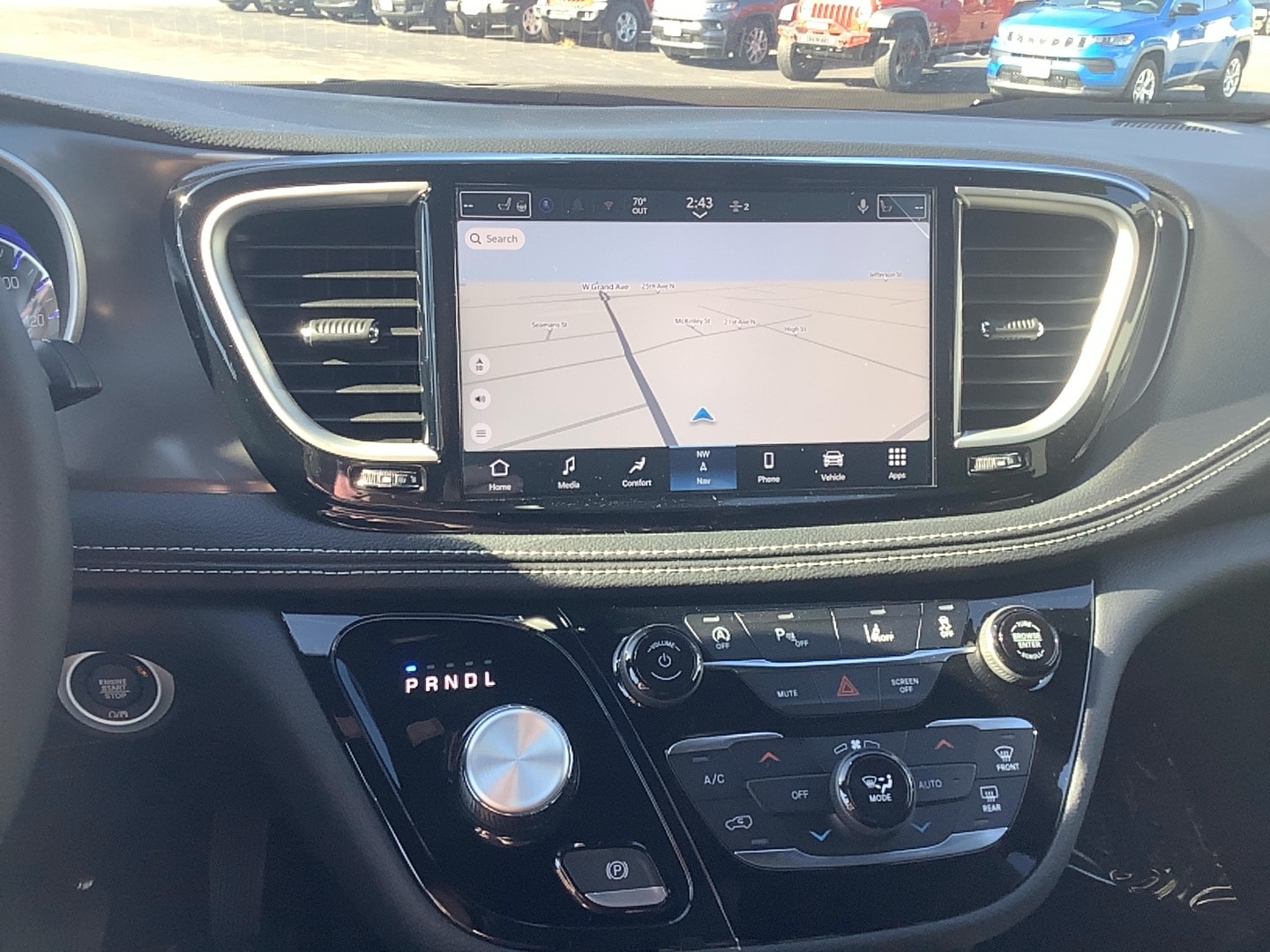 2026 Chrysler Pacifica Select - Photo 13