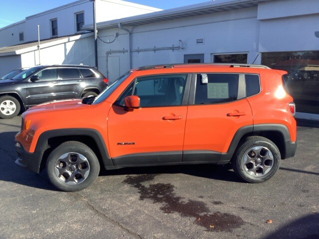 2016 Jeep Renegade Latitude photo 3