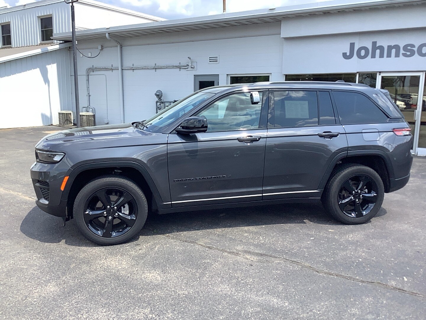 2023 Jeep Grand Cherokee Summit Reserve photo 4