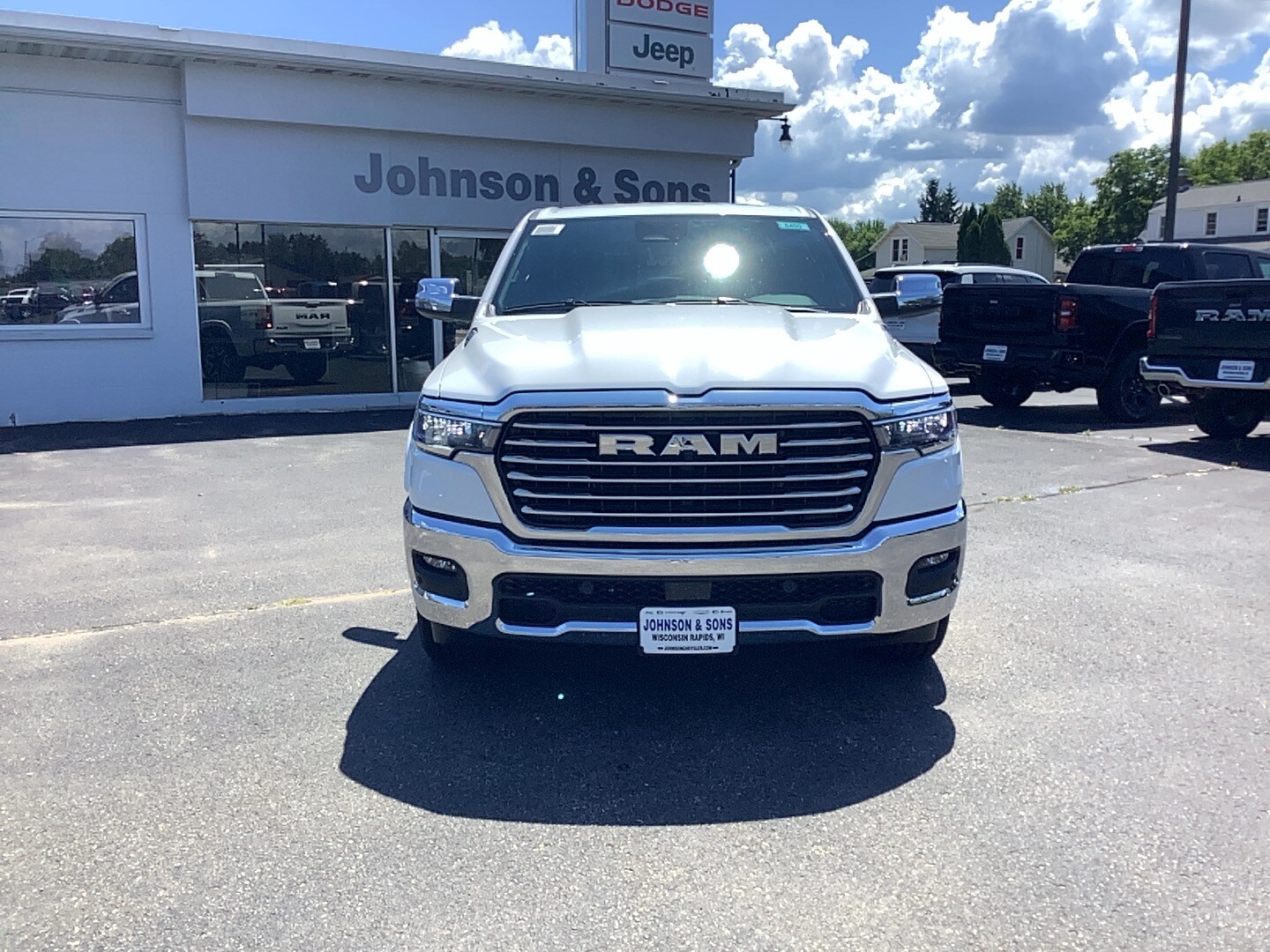 2025 Ram 1500 Laramie photo 2