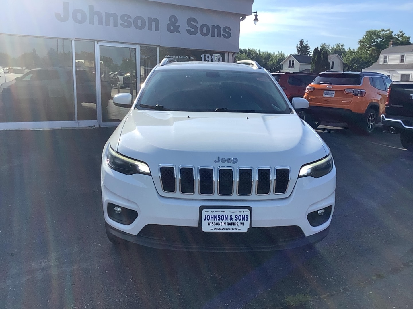 Used 2019 Jeep Cherokee Latitude Plus with VIN 1C4PJMLX6KD359876 for sale in Wisconsin Rapids, WI