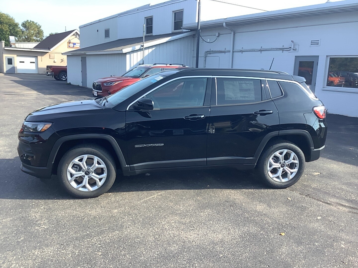 2025 Jeep Compass Latitude photo 3