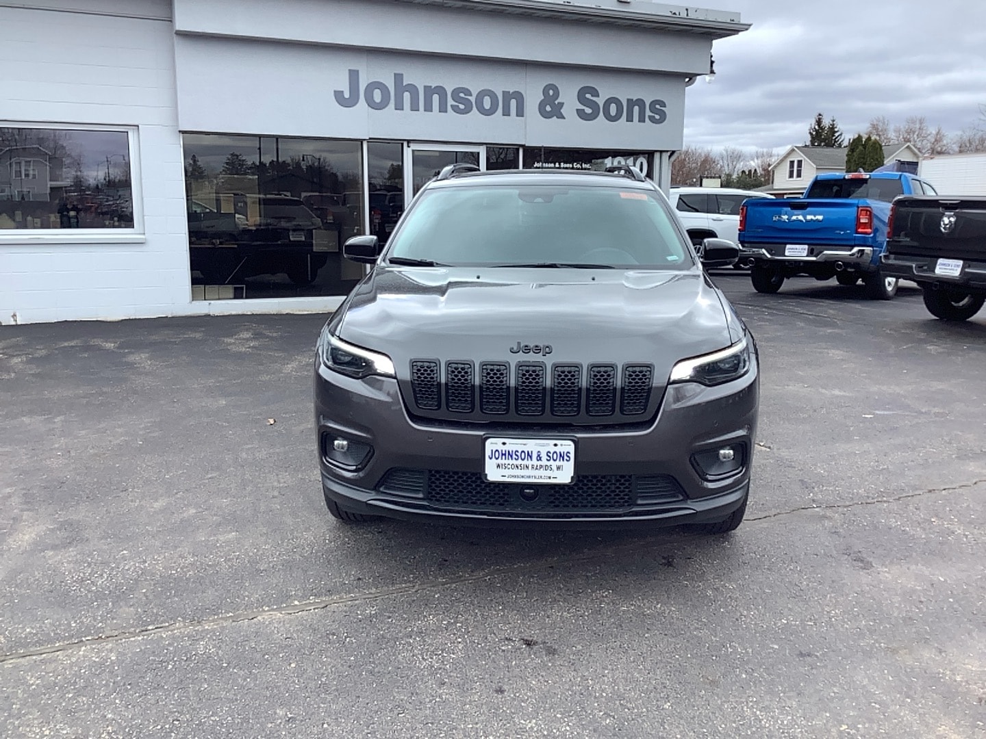 Used 2023 Jeep Cherokee Altitude Lux with VIN 1C4PJMMB5PD115646 for sale in Wisconsin Rapids, WI