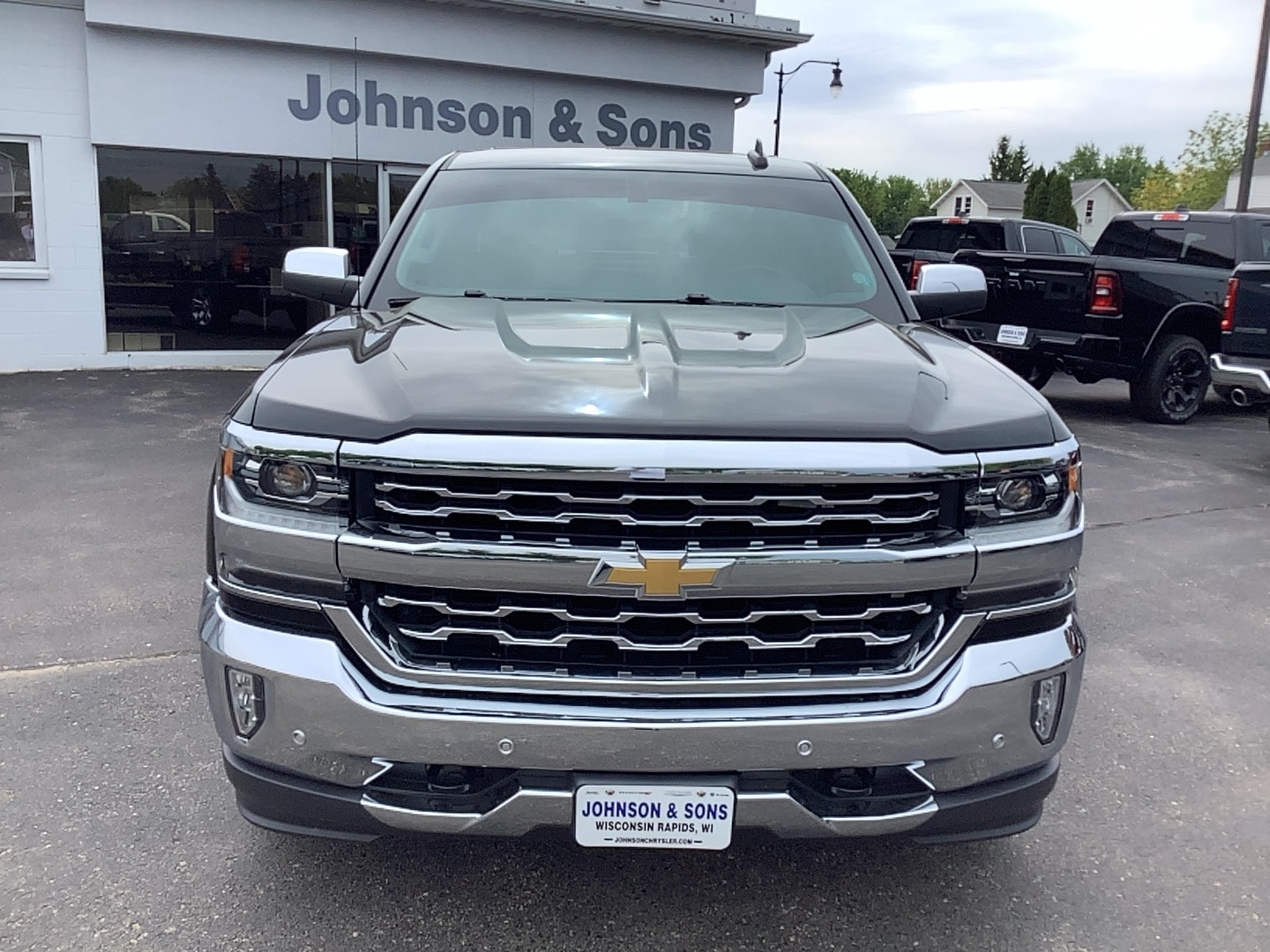 Used 2018 Chevrolet Silverado 1500 LTZ with VIN 3GCUKSECXJG647495 for sale in Wisconsin Rapids, WI