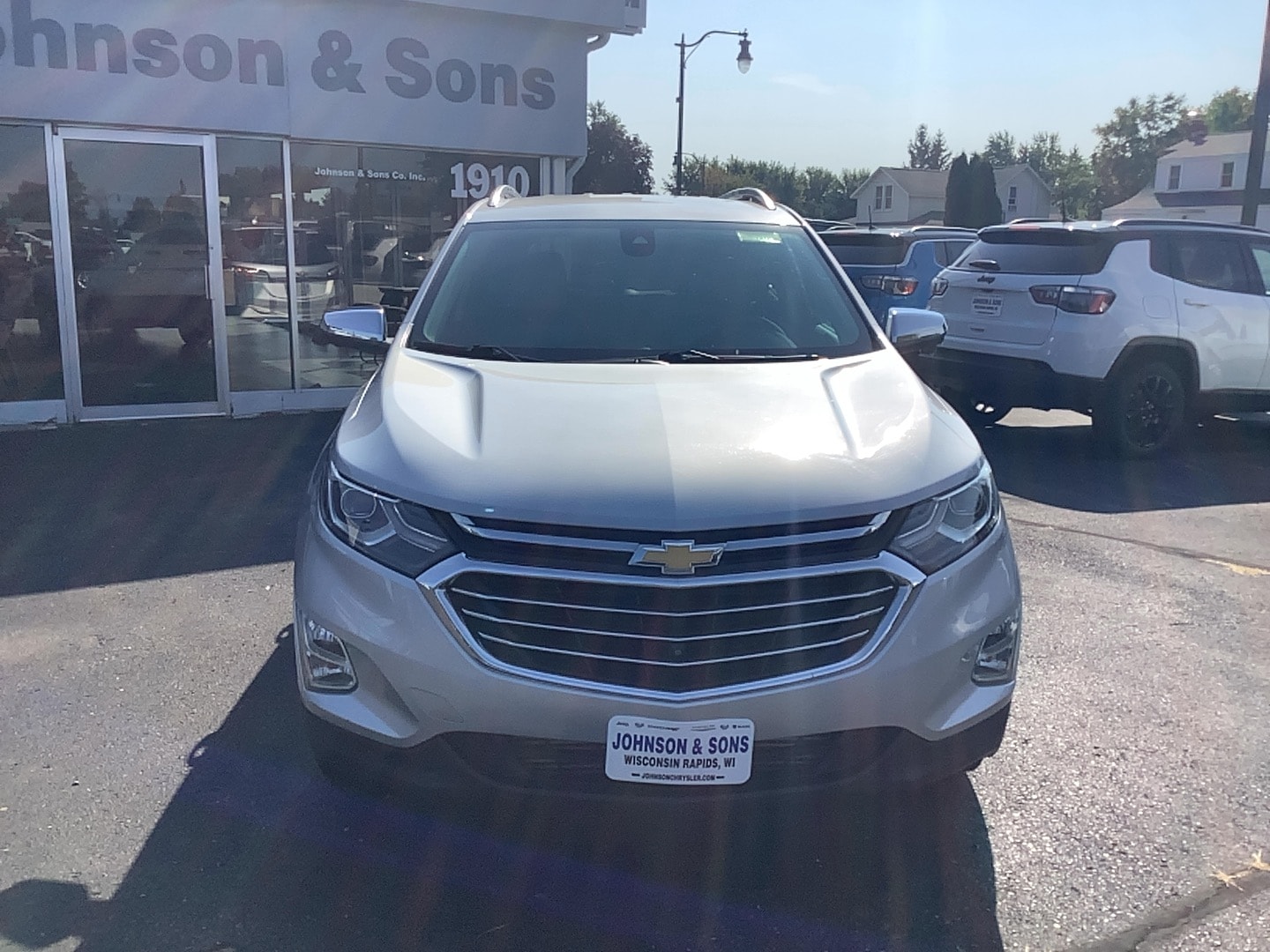 Used 2020 Chevrolet Equinox Premier with VIN 2GNAXXEV9L6213867 for sale in Wisconsin Rapids, WI