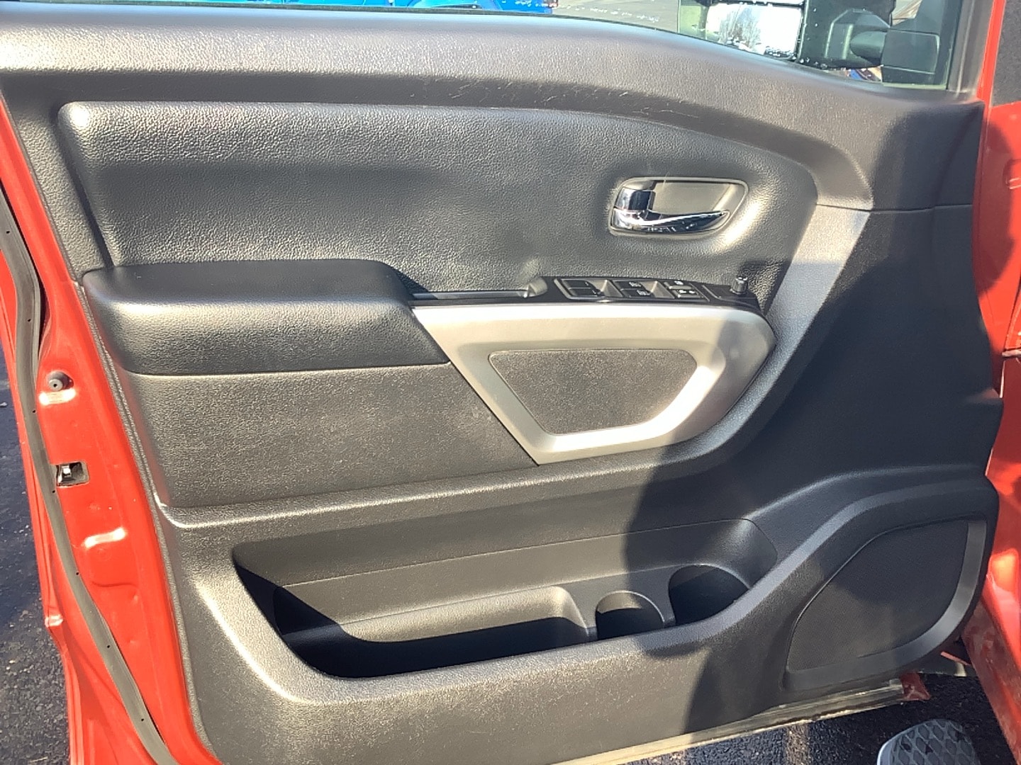 2016 Nissan Titan XD SV - Photo 16