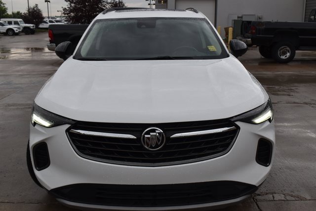 2022 Buick Envision Essence photo 2