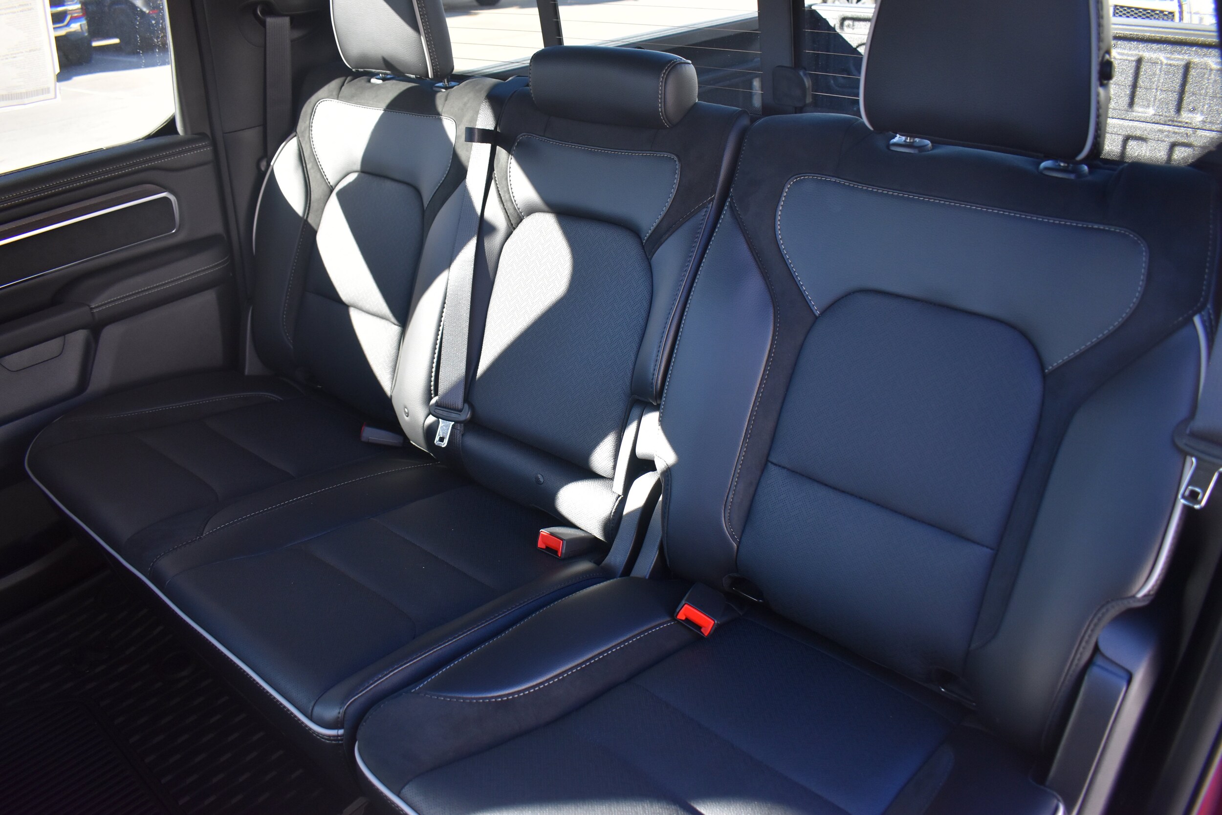 2026 RAM 1500 Laramie - Photo 21
