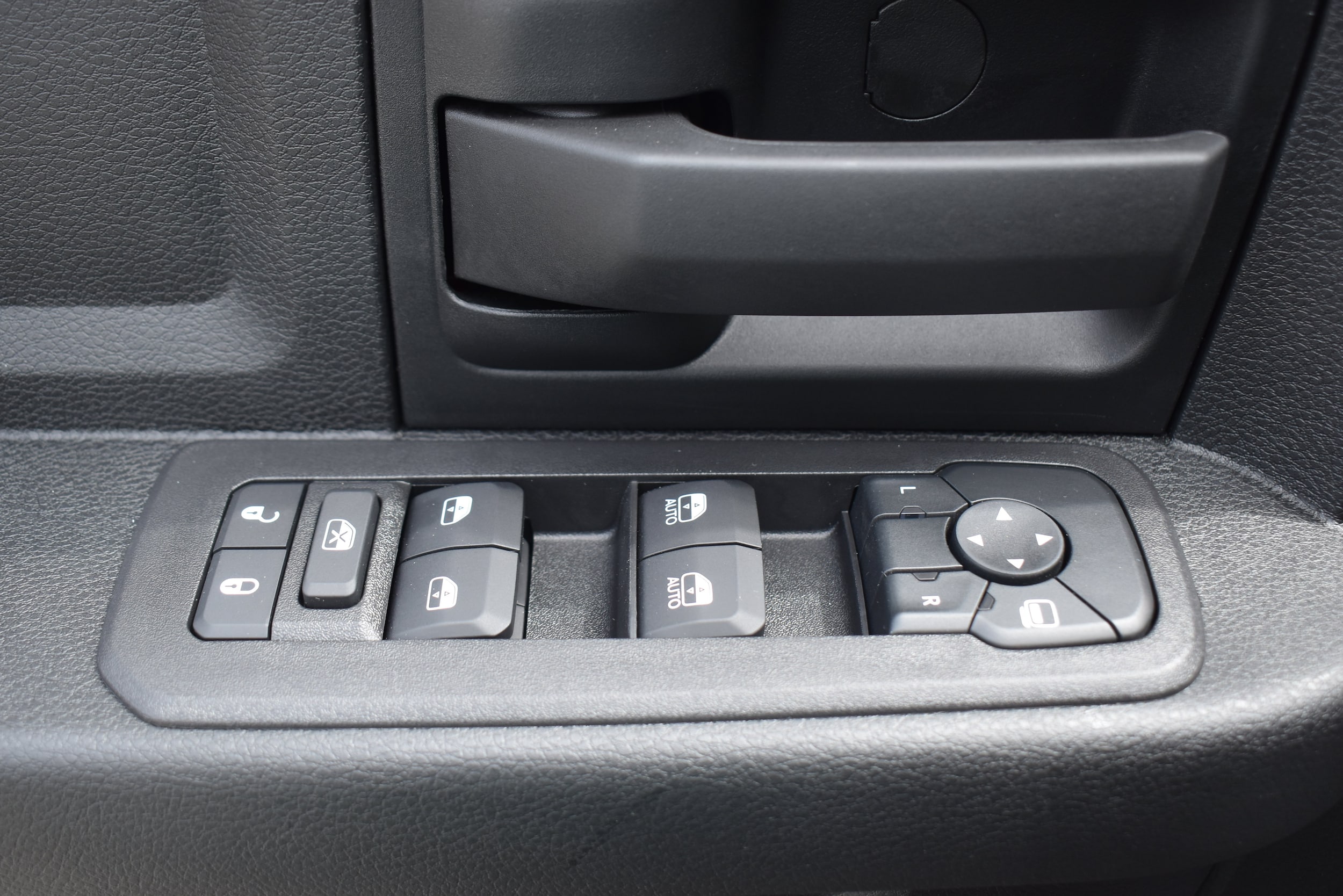 2025 RAM 2500 Tradesman - Photo 14