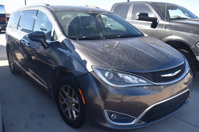 2020 Chrysler Pacifica Touring L photo 3