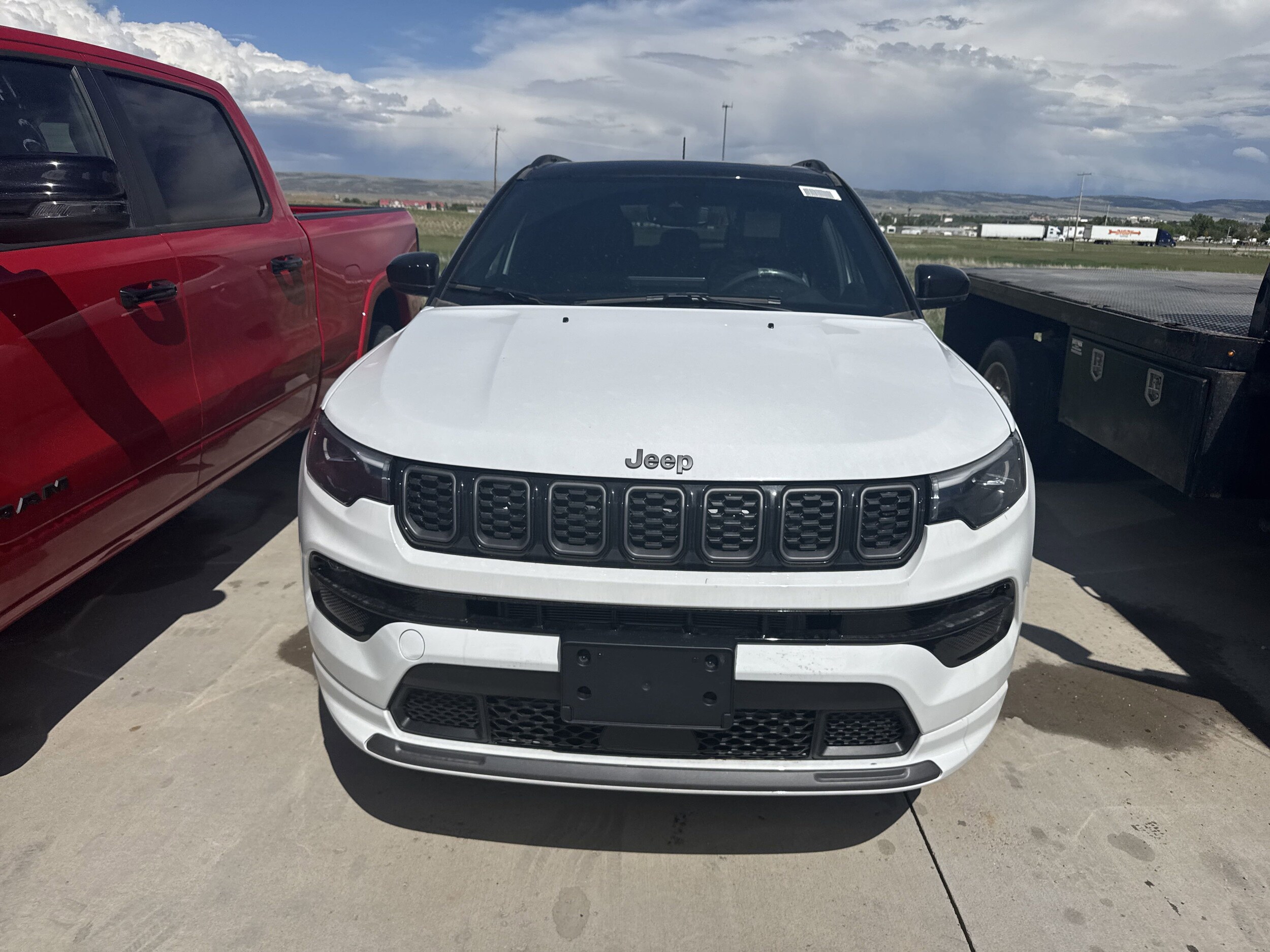 2025 Jeep Compass Limited photo 2