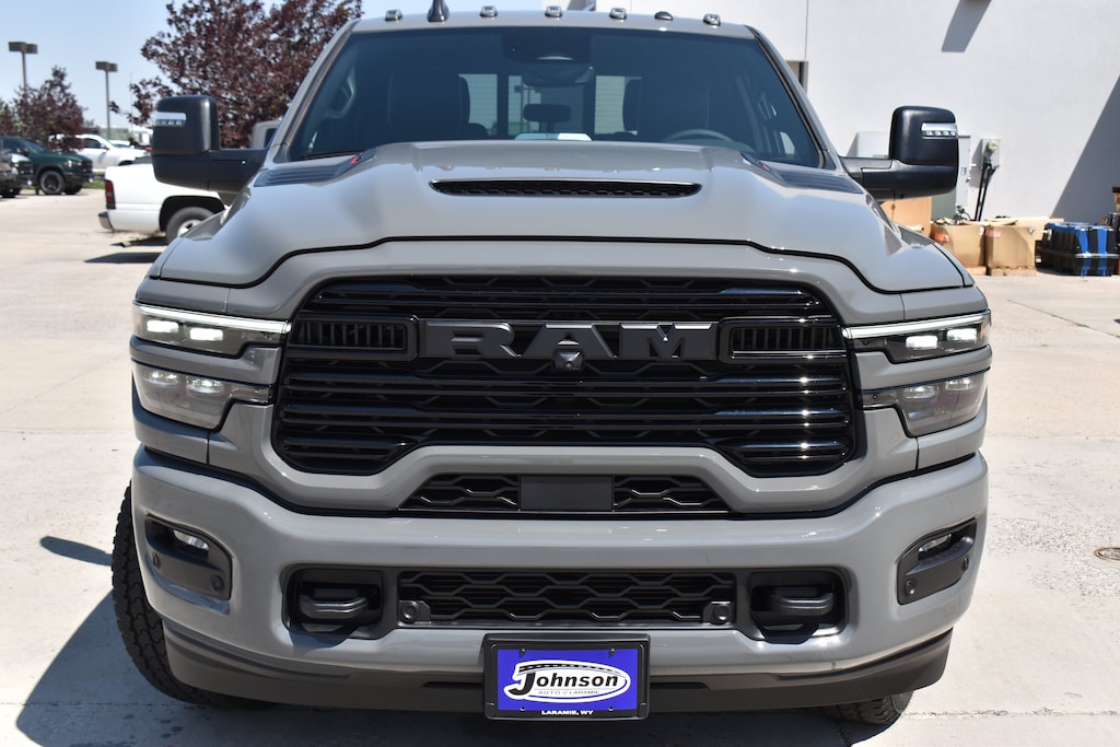 New 2026 Ram 2500 LARAMIE CREW CAB 4X4 6'4 BOX Pickup