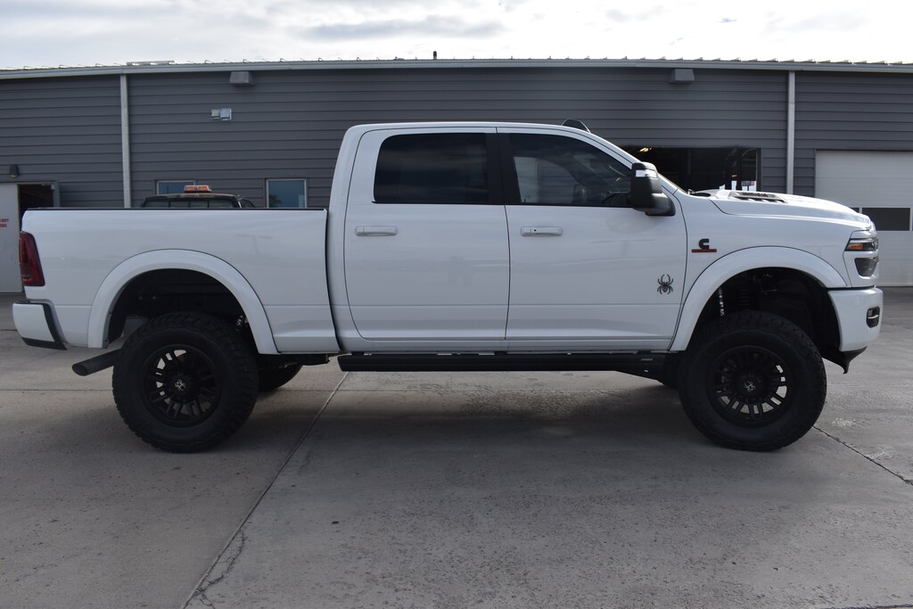 New 2025 Ram 2500 LARAMIE CREW CAB 4X4 6'4 BOX Pickup