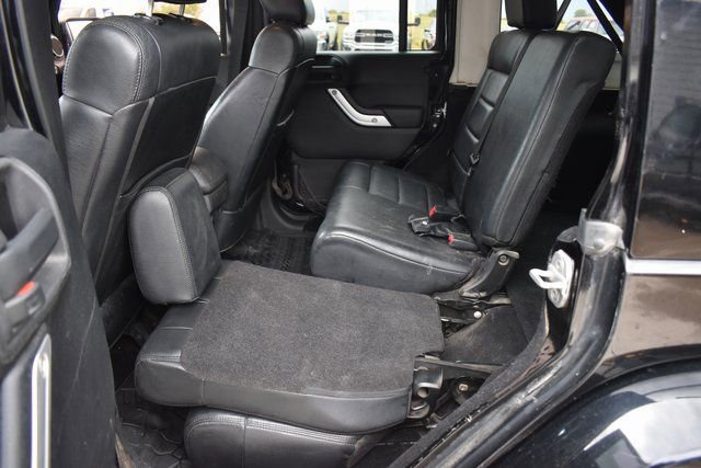 2012 Jeep Wrangler Unlimited Sahara - Photo 22