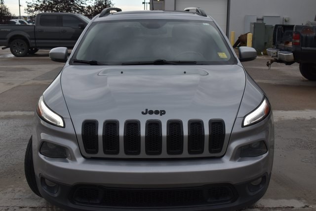 2017 Jeep Cherokee High Altitude photo 2