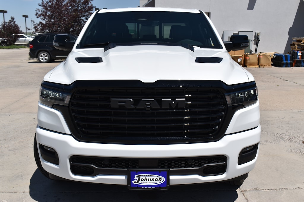 New 2026 Ram 1500 LARAMIE CREW CAB 4X4 5'7 BOX Pickup