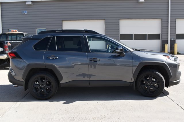 2020 Toyota RAV4 Adventure photo 4