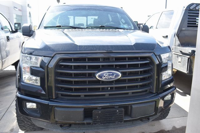 2015 Ford F-150 XLT photo 2