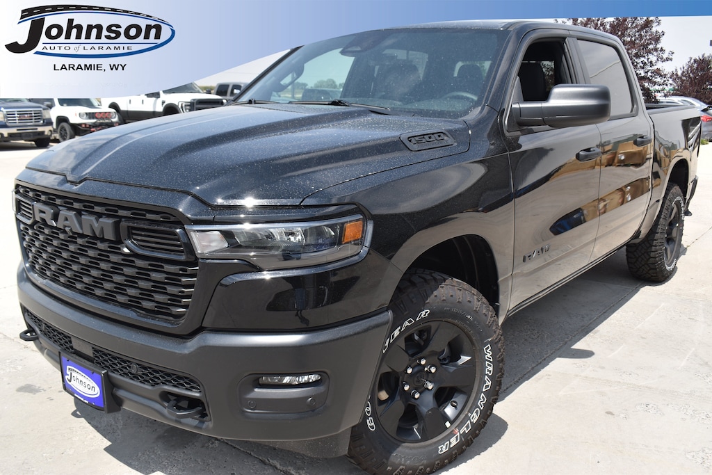 New 2026 Ram 1500 WARLOCK CREW CAB 4X4 5'7 BOX Pickup