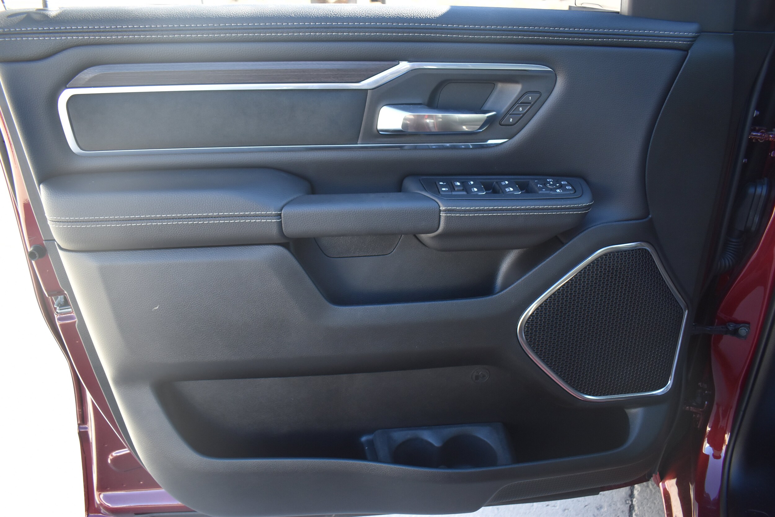 2026 RAM 1500 Laramie - Photo 13