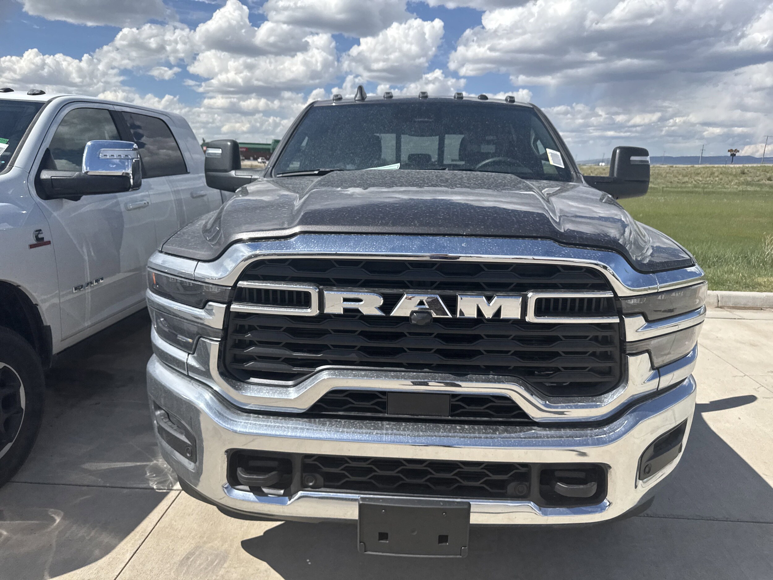 2025 Ram 2500 Tradesman photo 2