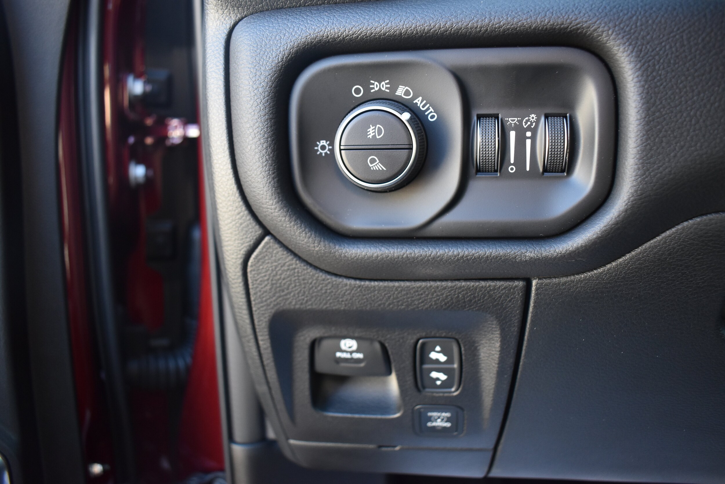 2026 RAM 1500 Laramie - Photo 24