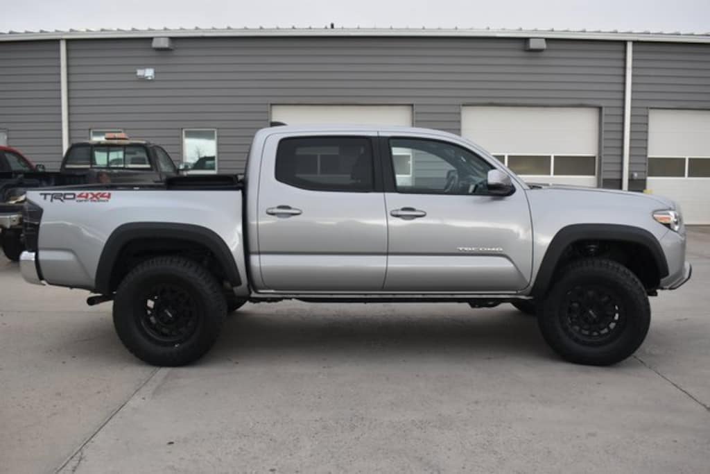 Used 2020 Toyota Tacoma Truck Double Cab
