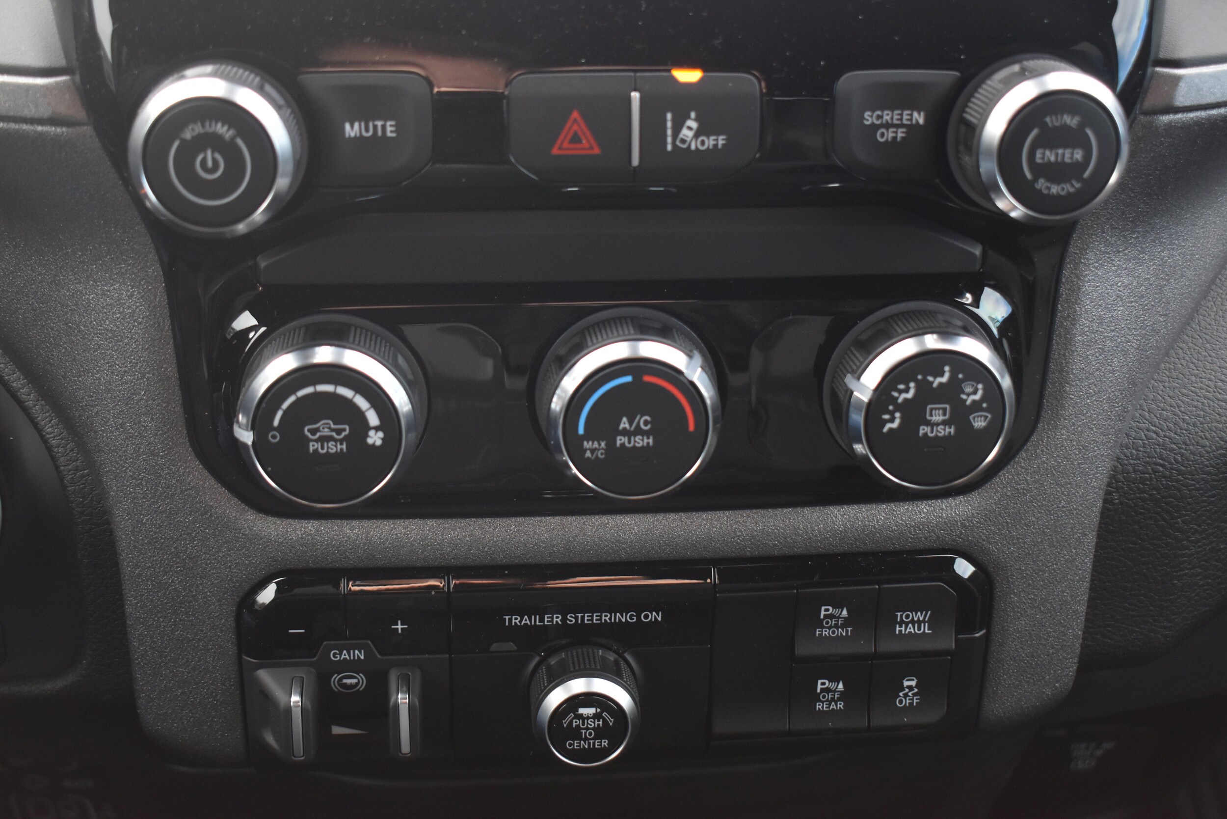 2026 RAM 1500 Warlock - Photo 29