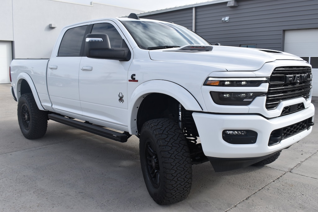 New 2025 Ram 2500 LARAMIE CREW CAB 4X4 6'4 BOX Pickup