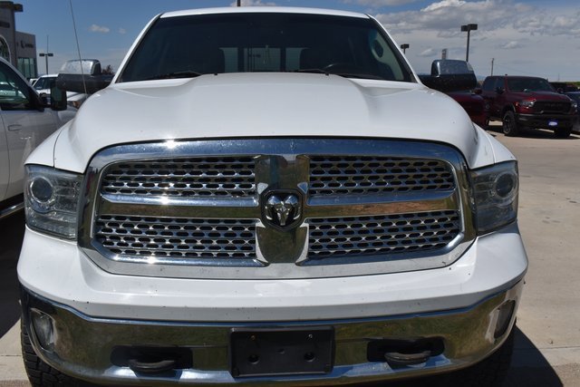 2016 Ram 1500 Laramie photo 2
