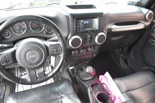 2012 Jeep Wrangler Unlimited Sahara - Photo 18