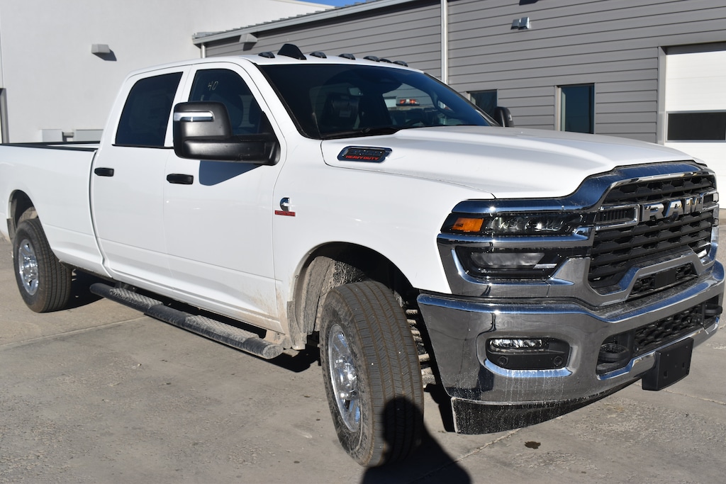 New 2026 Ram 3500 TRADESMAN CREW CAB 4X4 8' BOX Pickup