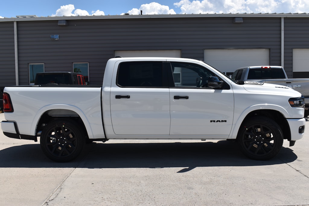 New 2026 Ram 1500 LARAMIE CREW CAB 4X4 5'7 BOX Pickup