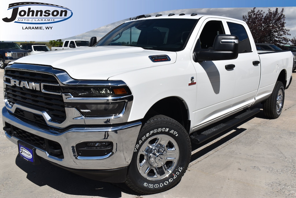New 2026 Ram 2500 TRADESMAN CREW CAB 4X4 8' BOX Pickup