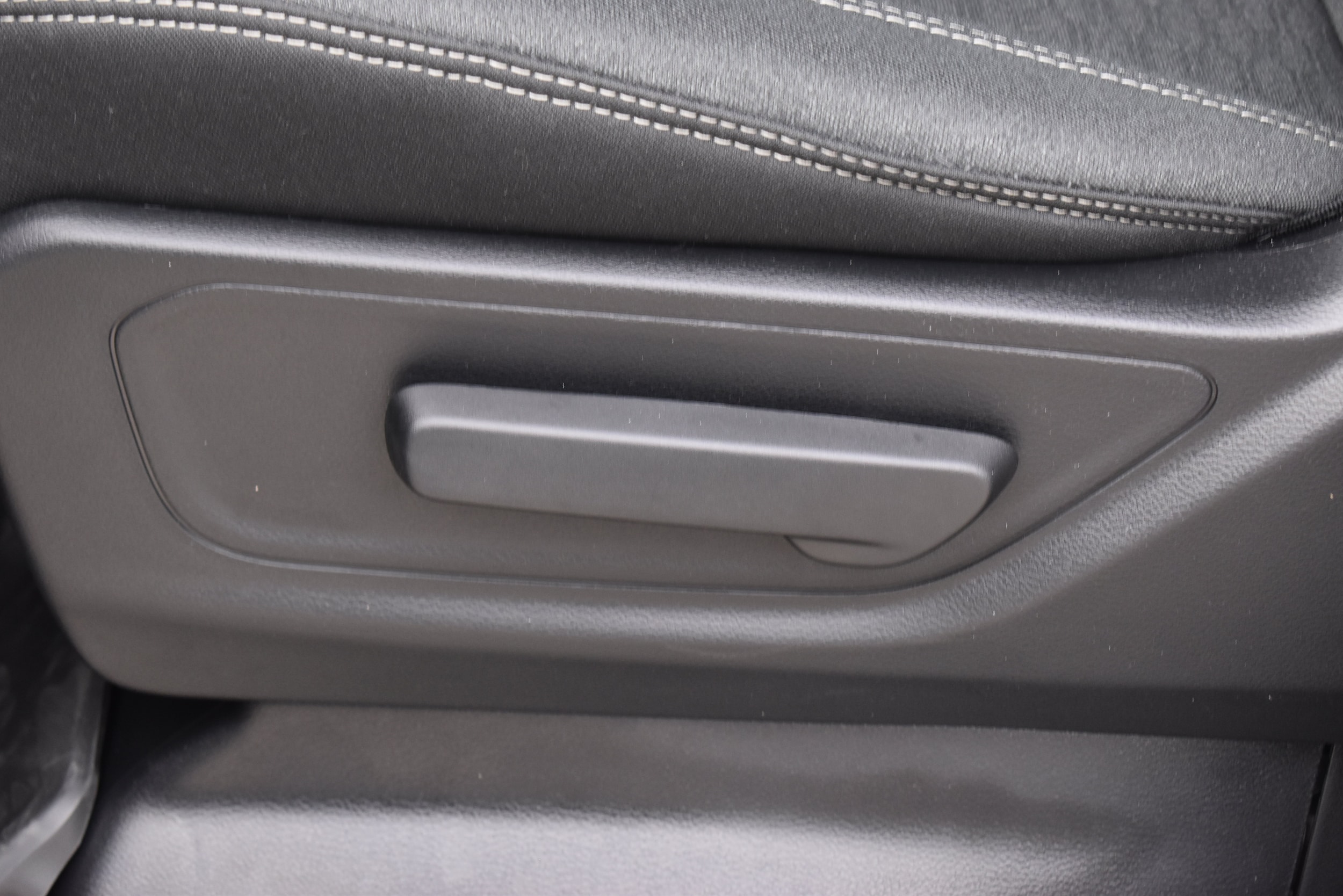 2026 RAM 1500 Warlock - Photo 17