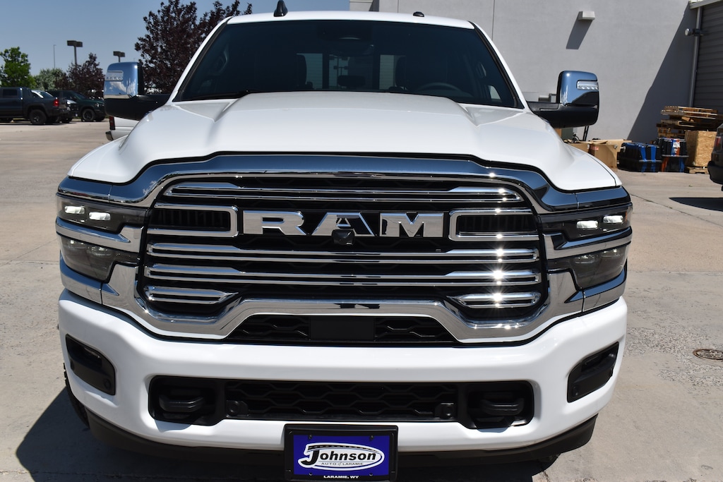 New 2026 Ram 2500 LARAMIE CREW CAB 4X4 6'4 BOX Pickup
