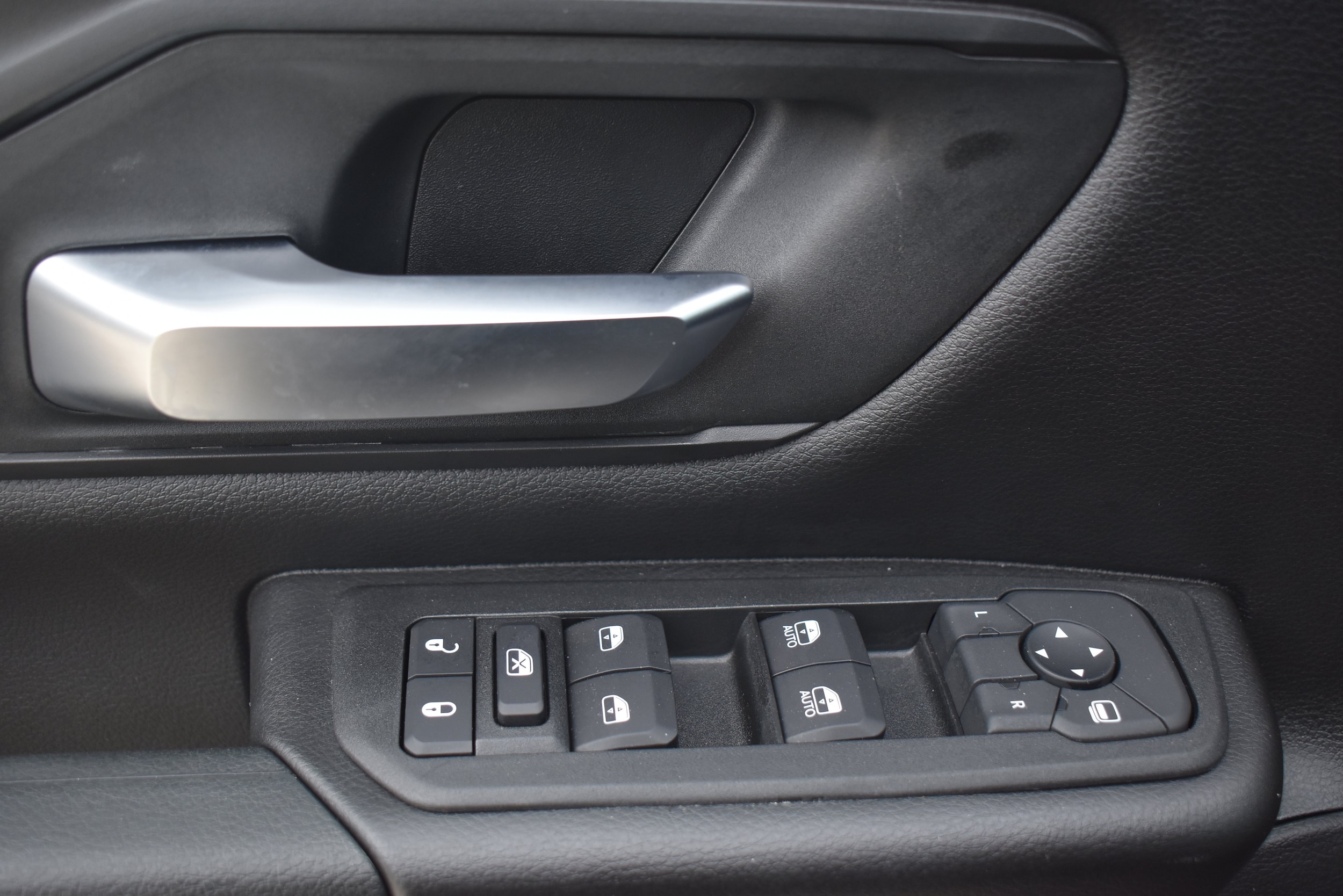 2026 RAM 1500 Warlock - Photo 14