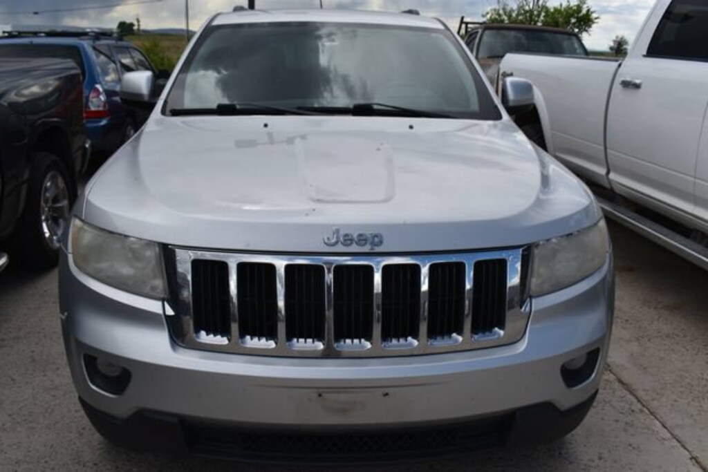 Used 2011 Jeep Grand Cherokee Laredo SUV