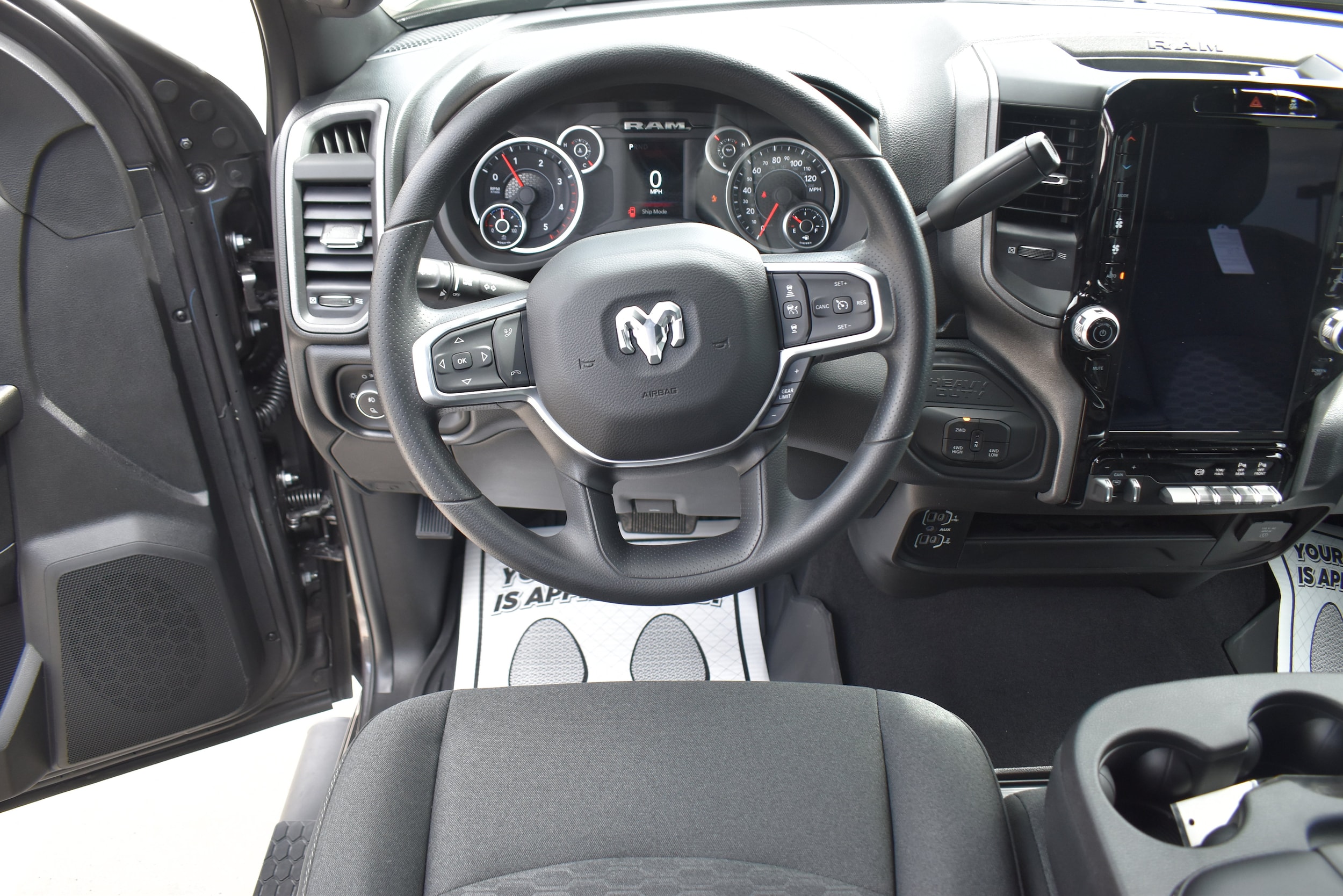 2025 RAM 2500 Tradesman - Photo 18