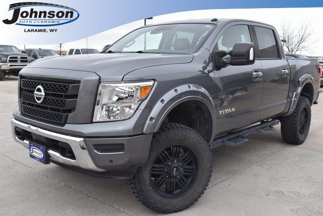 2021 Nissan Titan SV 4X4 Crew Cab's photo