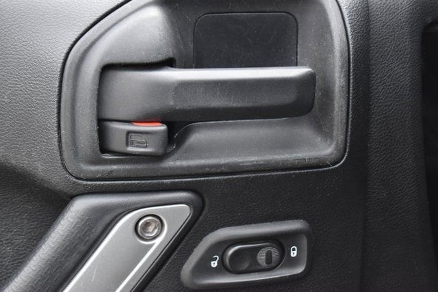 2012 Jeep Wrangler Unlimited Sahara - Photo 13