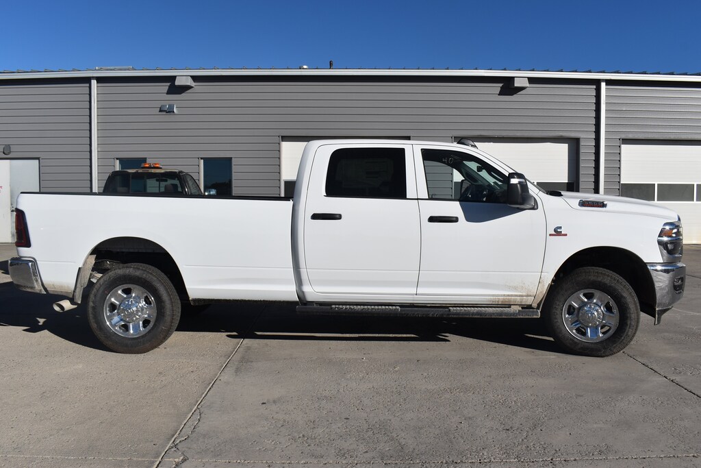New 2026 Ram 3500 TRADESMAN CREW CAB 4X4 8' BOX Pickup