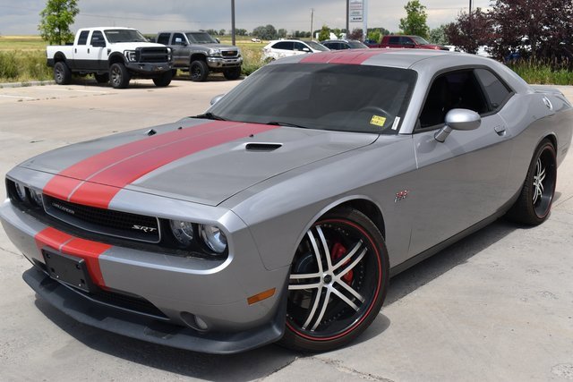 2011 Dodge Challenger SRT8 photo 4