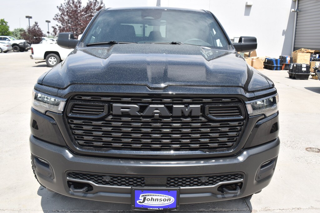 New 2026 Ram 1500 WARLOCK CREW CAB 4X4 5'7 BOX Pickup