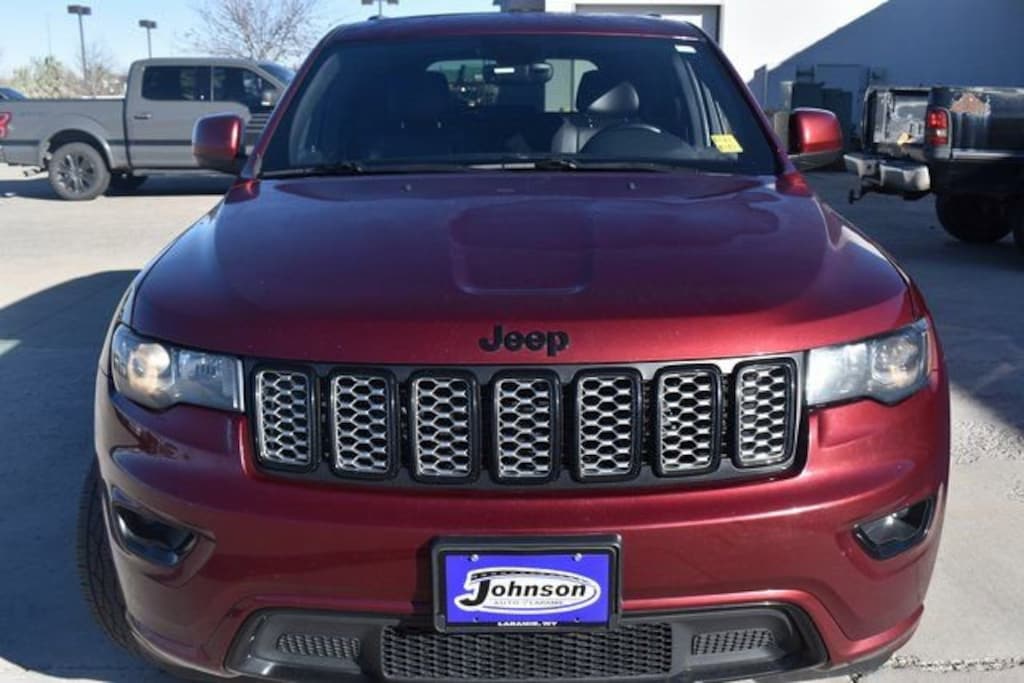 Used 2018 Jeep Grand Cherokee Altitude SUV
